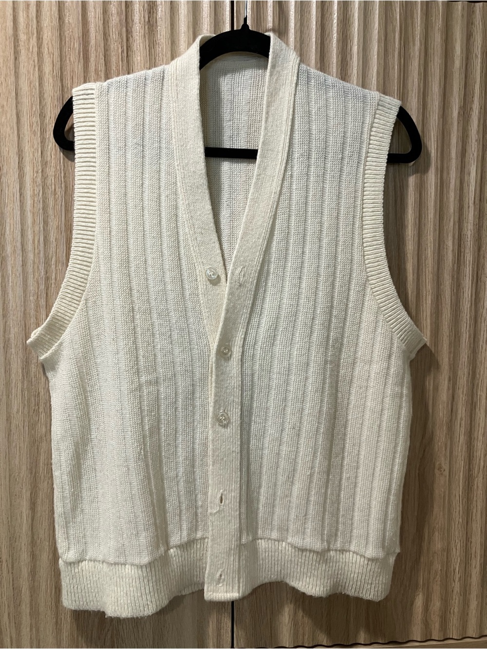 Women’s Vintage Cream Sweater Vest (L)